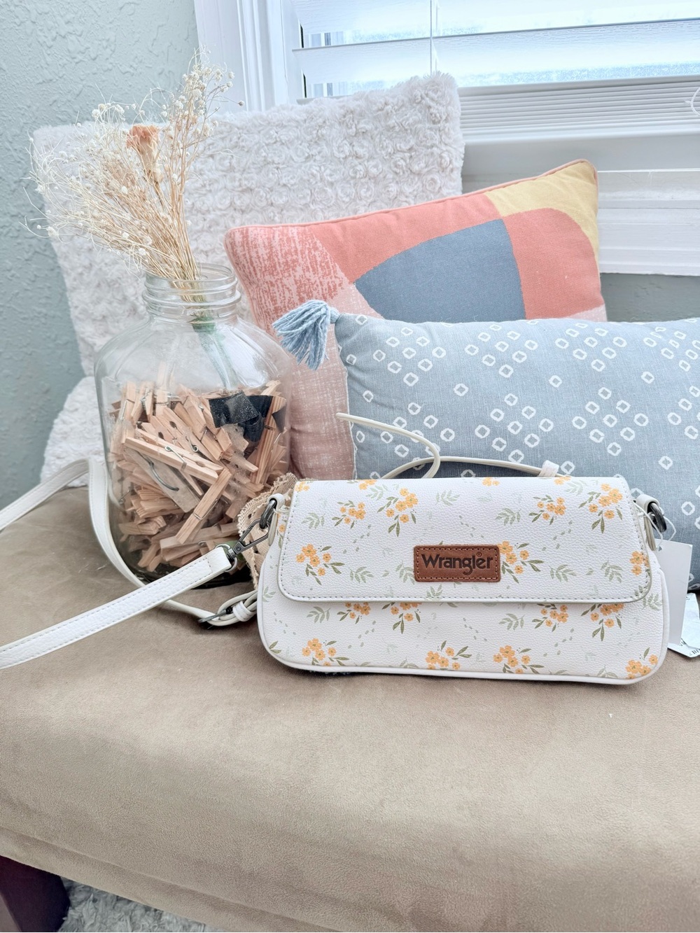 Wrangler White Crossbody with Yellow Floral Print